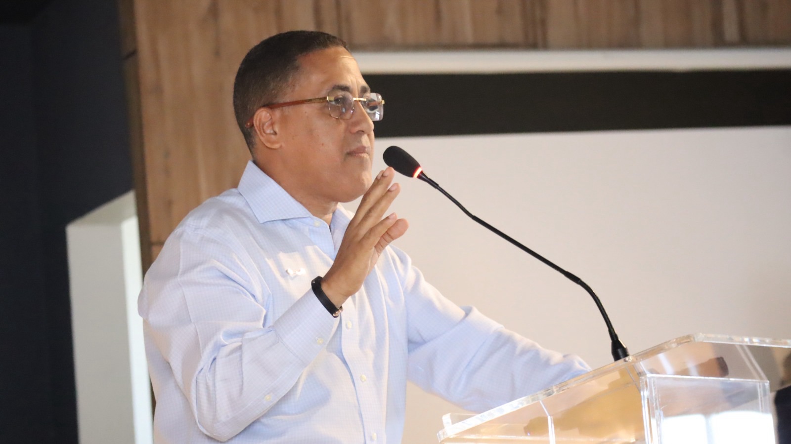 Relanzamiento y compromiso en Infraestructura Escolar Dominicana