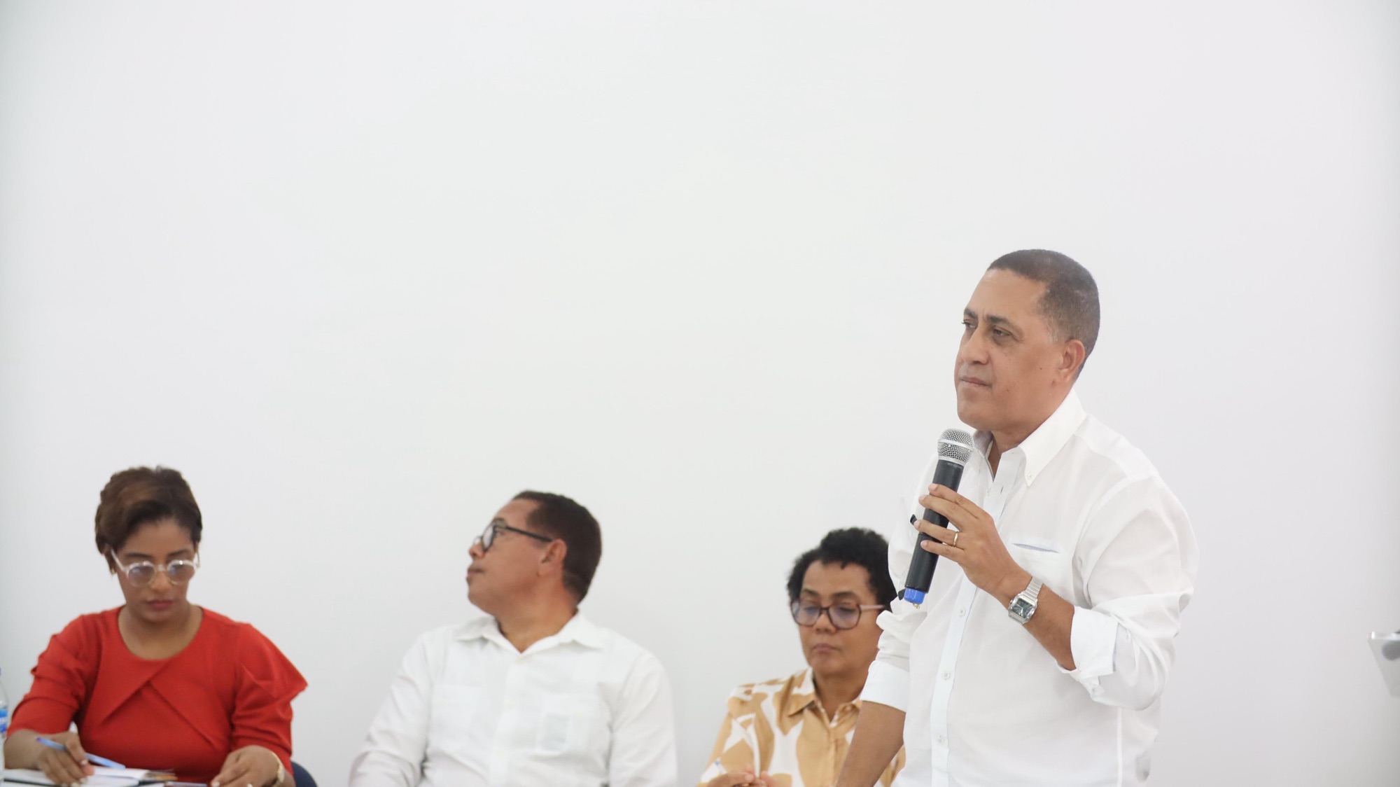 Infraestructura Escolar apertura Oficina de Gestión del Contratista para agilizar procesos de obras en el Plan “Aulas 24/7”