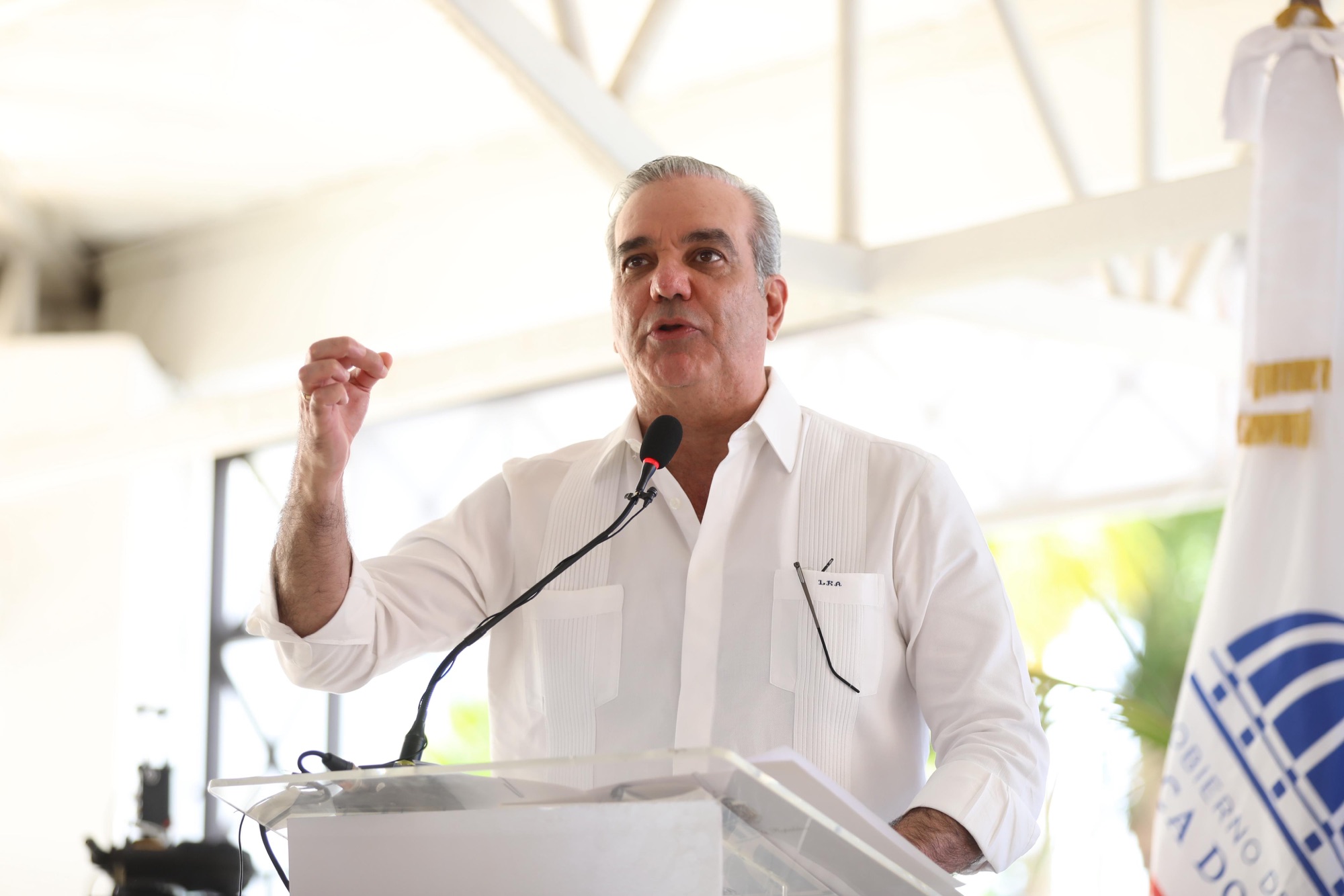 Presidente Abinader relanza proyecto para entregar 110 mil nuevos títulos de propiedad en terrenos del CEA para beneficiar a más de 440 mil personas