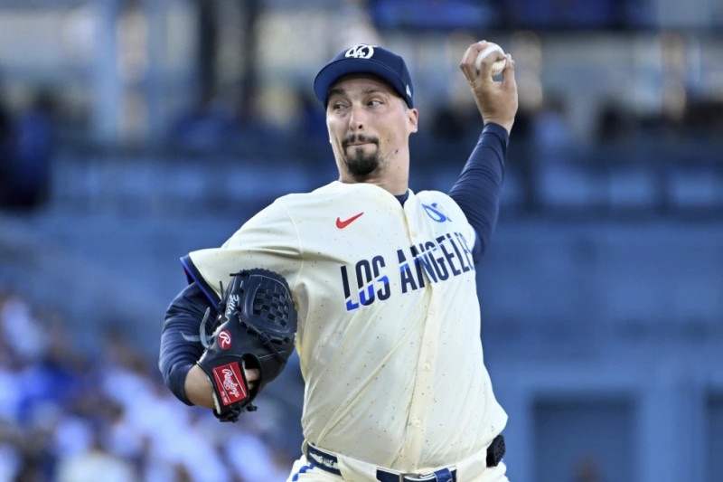 Snell brilla ante su exequipo y Dodgers vuelven a la cima del Oeste