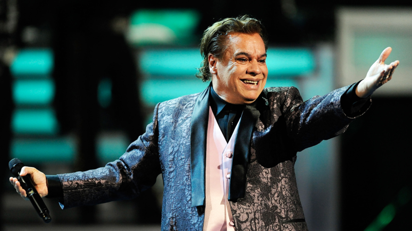 Netflix estrenará serie documental sobre Juan Gabriel con material inédito