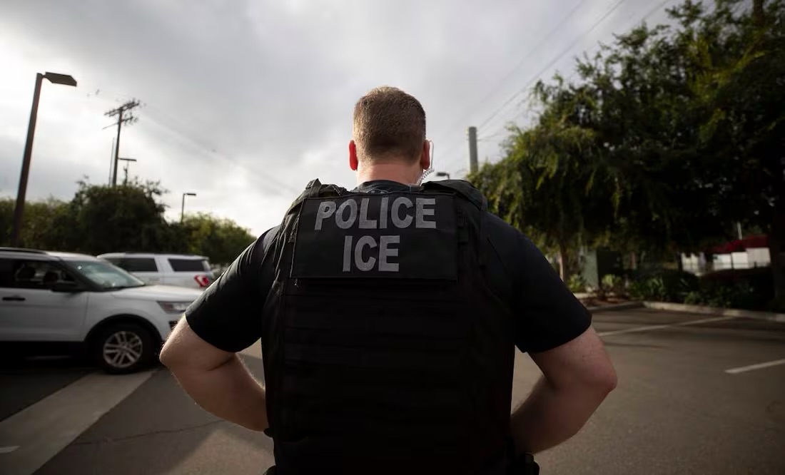 Agente de ICE dispara y mata a un hombre que se resistía al arresto en las afueras de Chicago