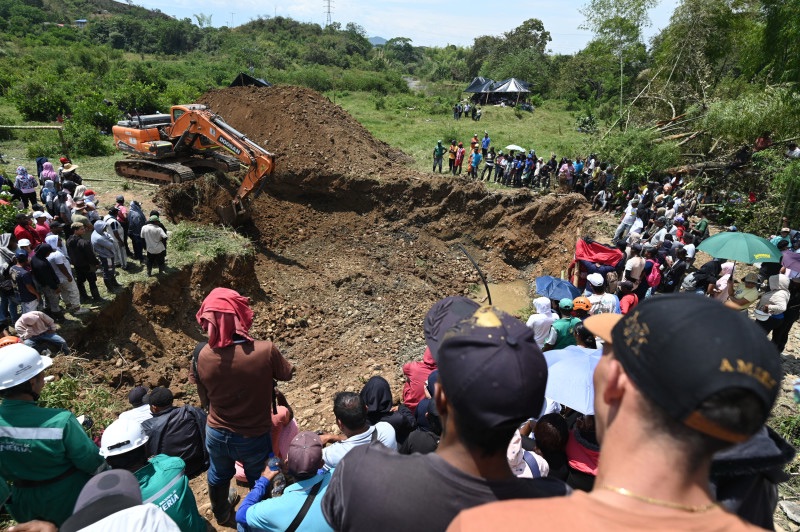 Siete mineros atrapados tras derrumbe en socavón ilegal en Cauca, Colombia