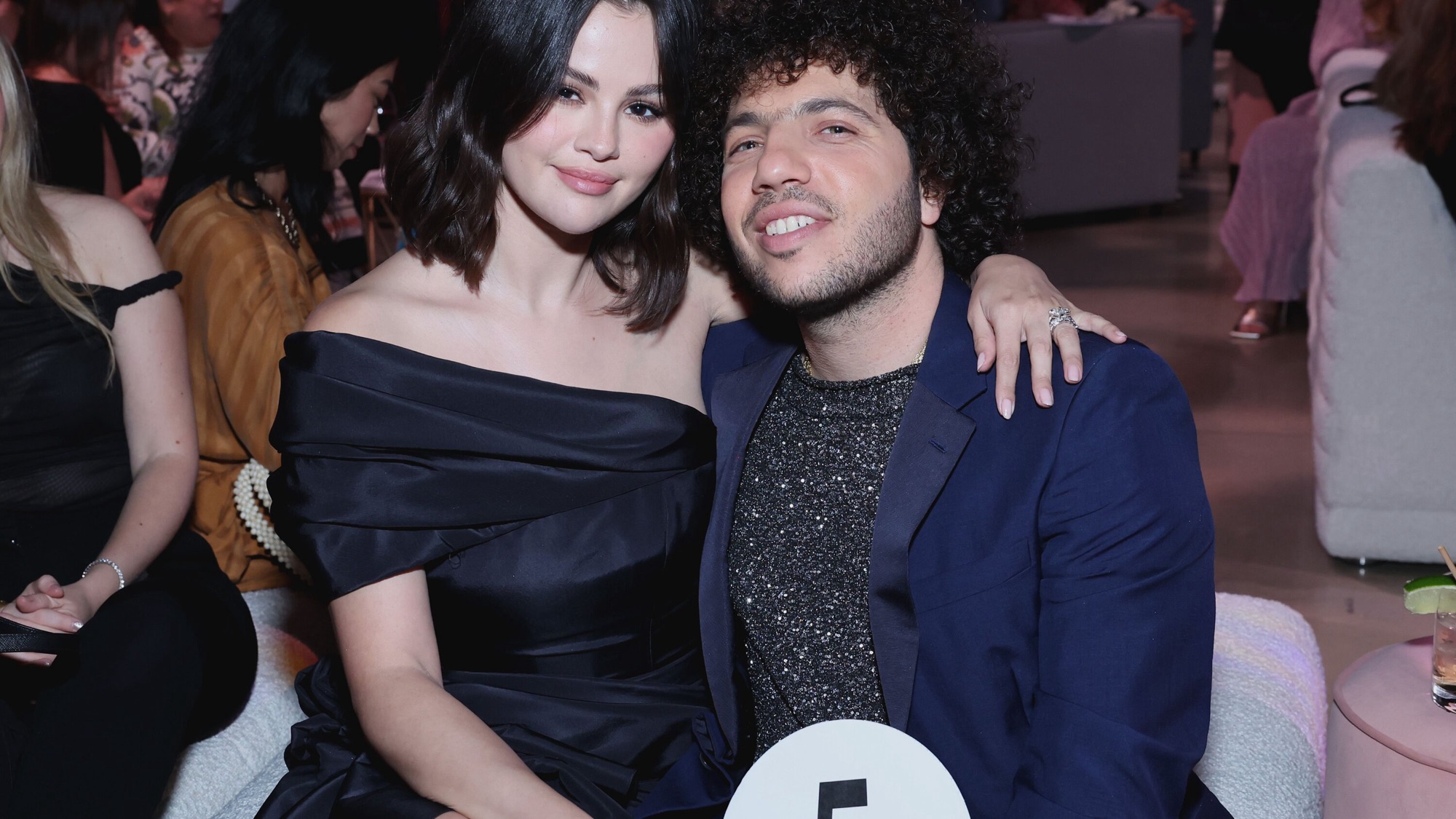 Selena Gomez y Benny Blanco ultiman detalles de su boda en California