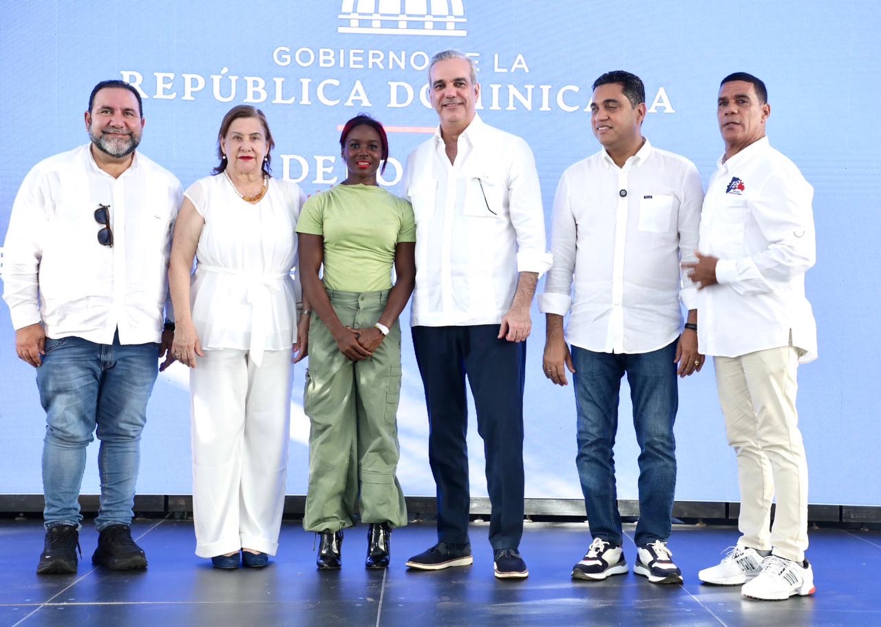 Presidente Abinader dispone RD$2,000 millones para construcción de obras deportivas a nivel nacional con fondos recuperados de casos de corrupción
