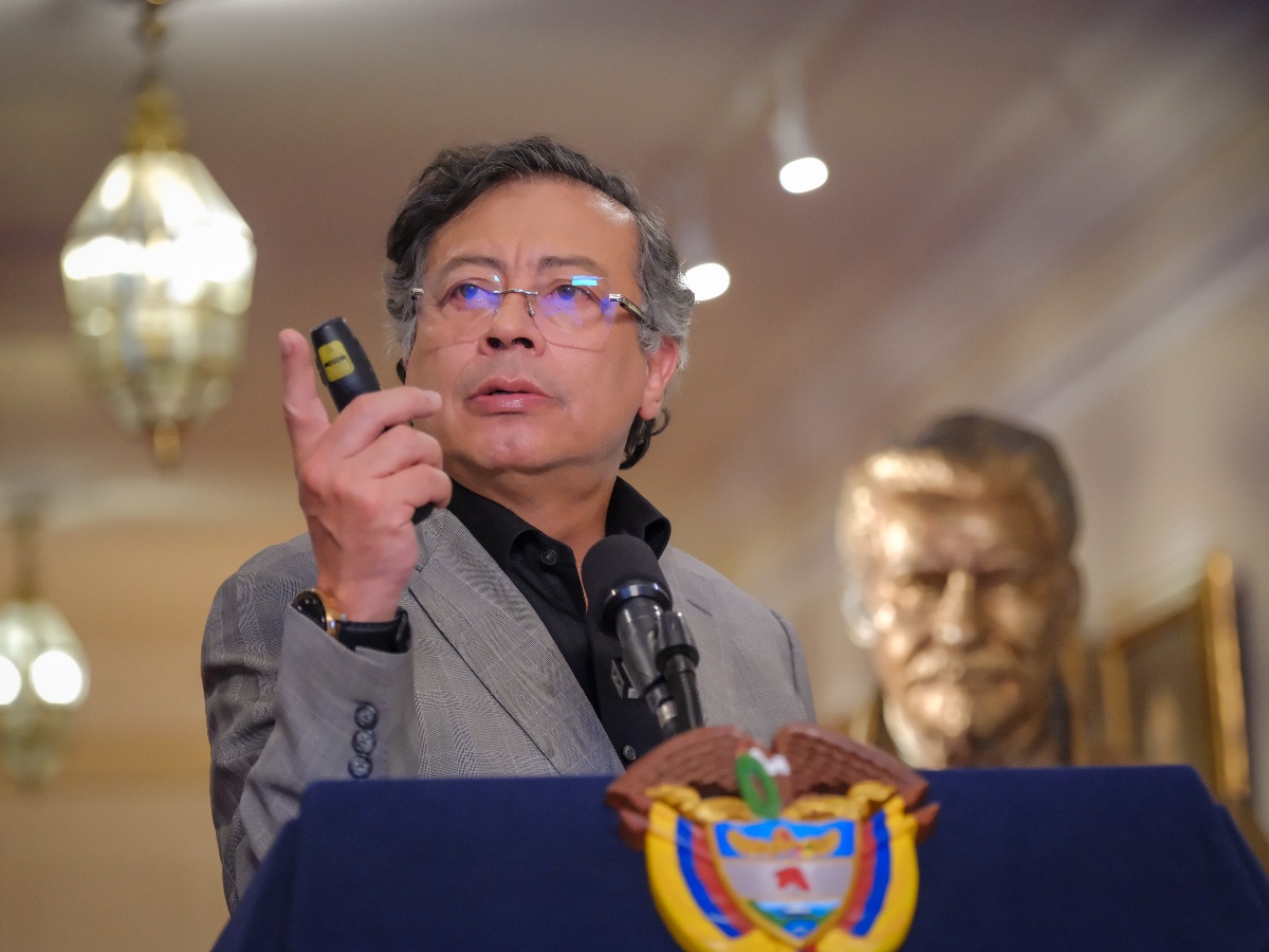 Revelan fraude masivo en el sistema de salud colombiano: $2,3 billones facturados a personas fallecidas