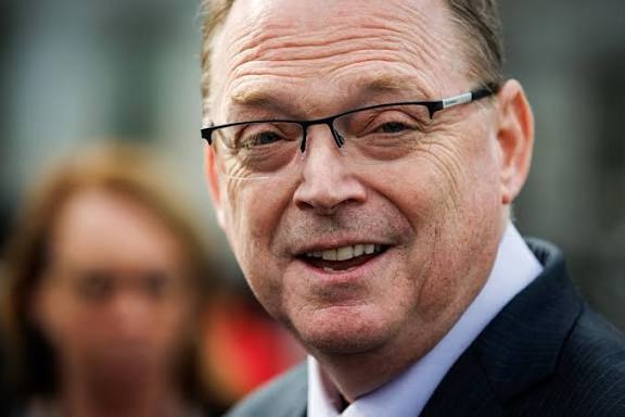 Asesor económico de Trump descarta por ahora nuevos aranceles contra Colombia