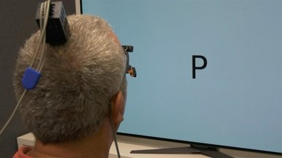 Científicos de la UMH logran que un sistema de visión artificial “hable” con el cerebro de dos personas ciegas