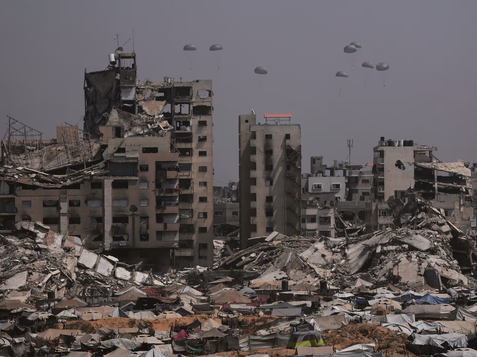 Nuevos ataques en Gaza dejan al menos 25 muertos y más de 70 heridos, según autoridades sanitarias