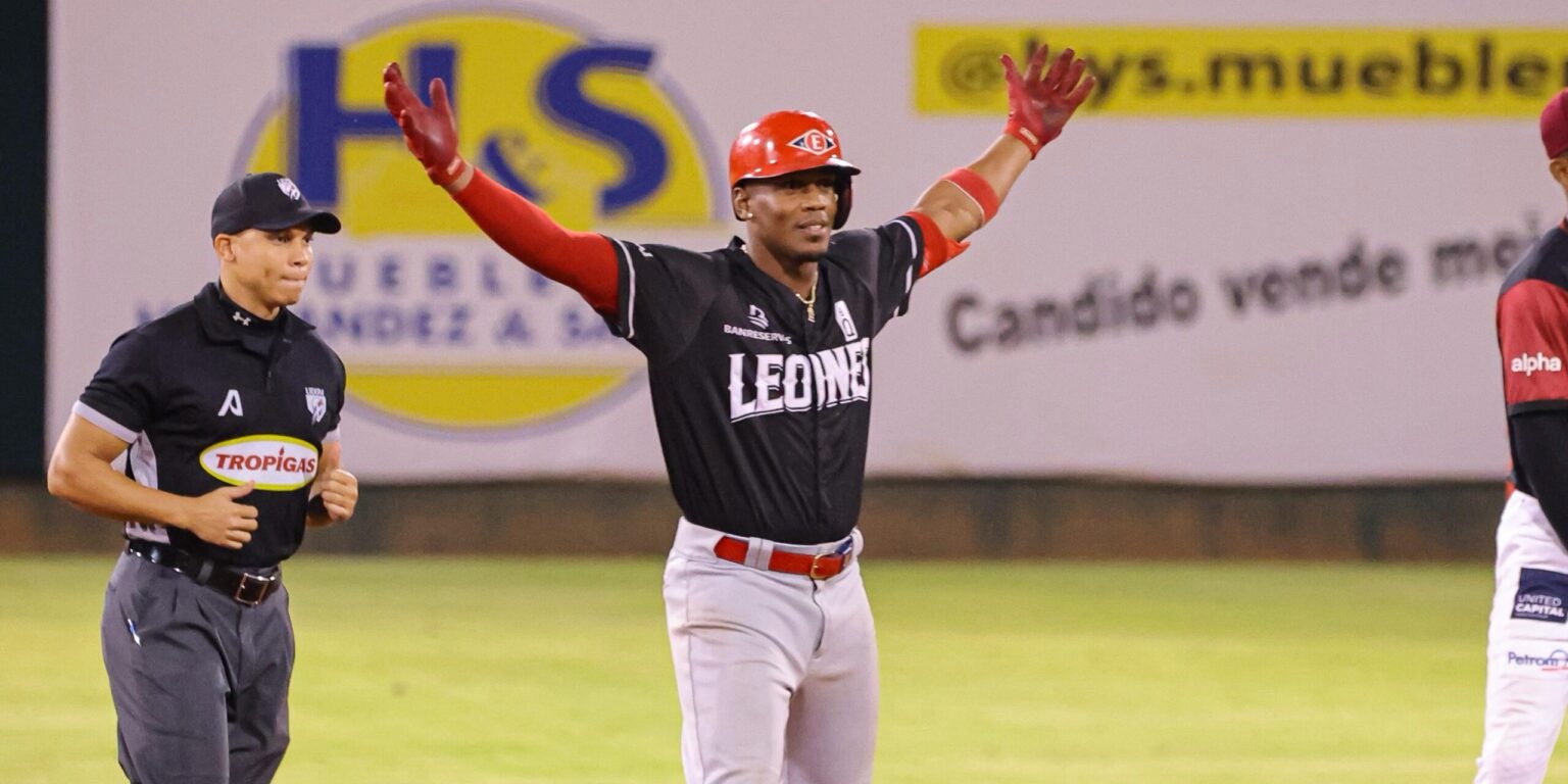 Leones remontan en San Francisco y sostienen su arranque perfecto en el Round Robin
