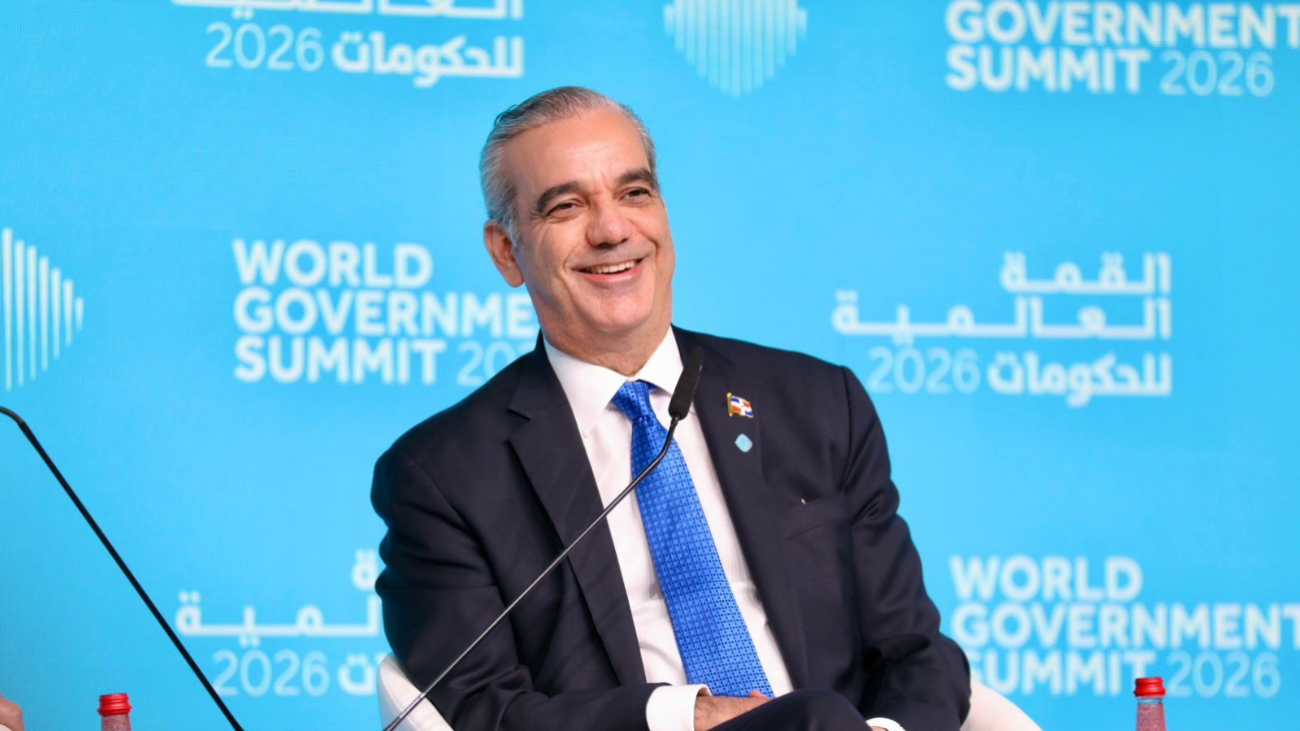 Abinader retorna al país tras agenda estratégica en Emiratos Árabes Unidos