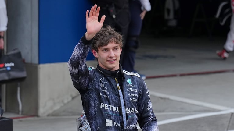 Joven piloto italiano Andrea Kimi Antonelli gana el GP de Japón y lidera el campeonato