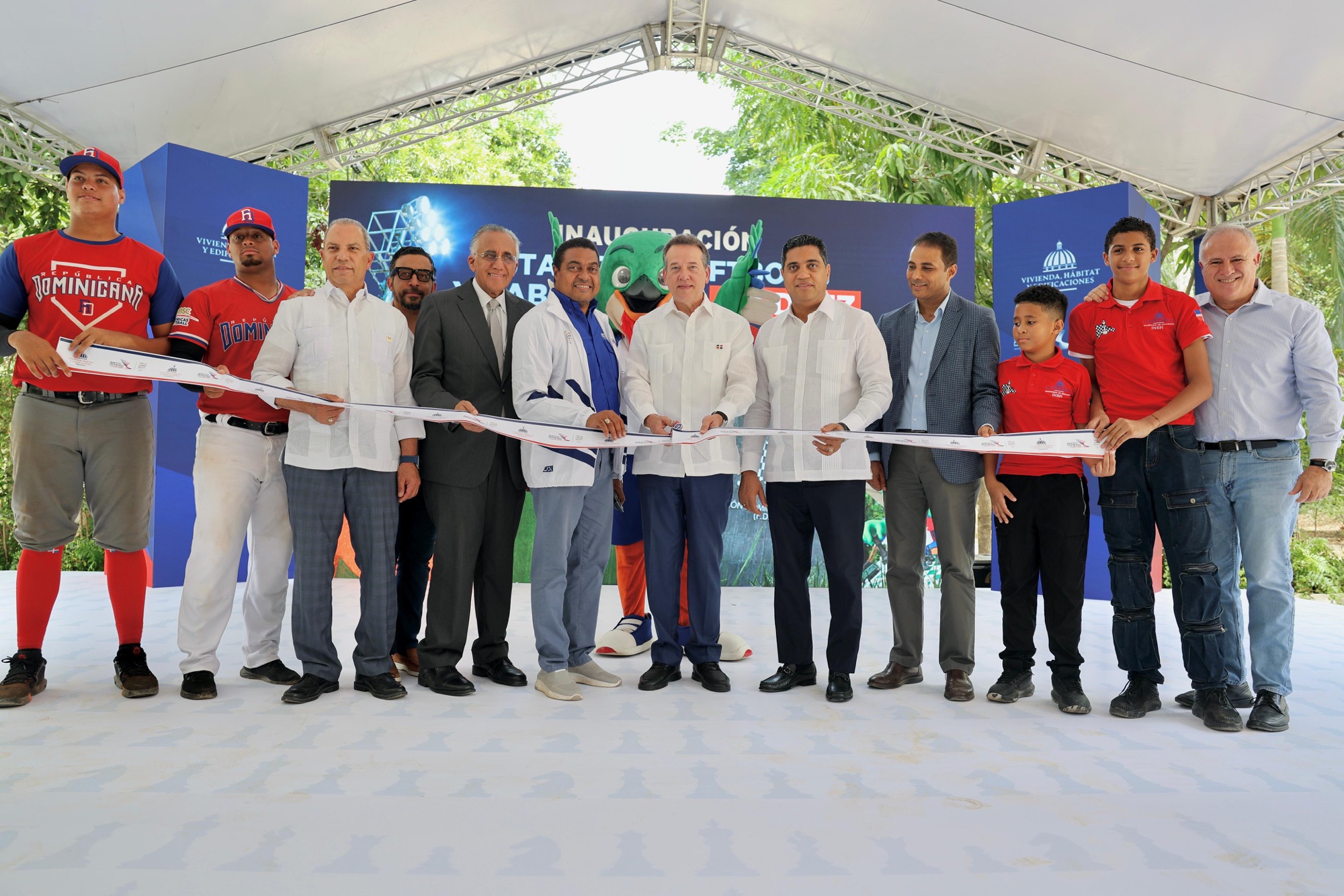 Inauguran Pabellón de Ajedrez y Estadio de Sóftbol B en el Centro Olímpico Juan Pablo Duarte