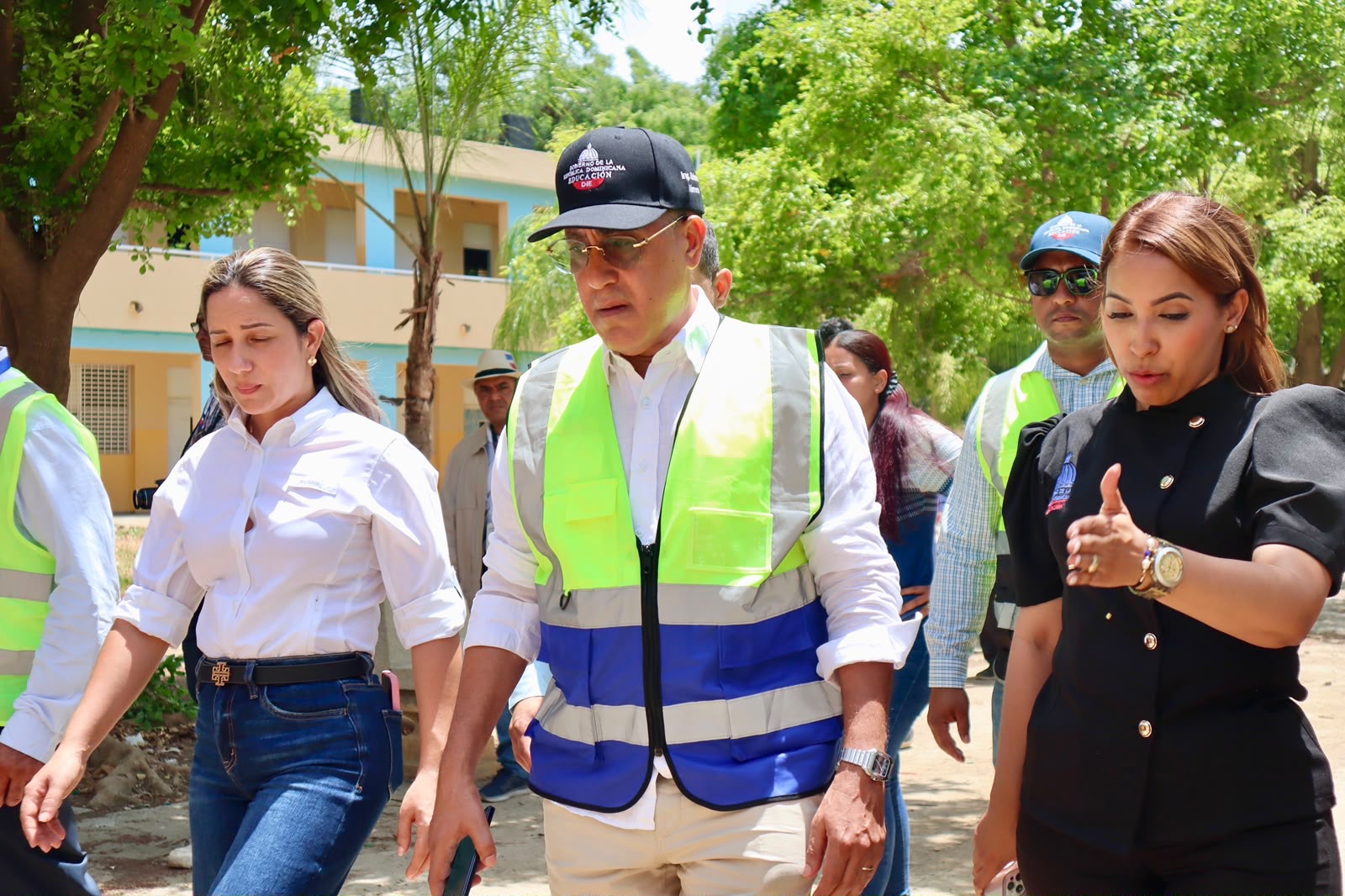 Más del 98% de los centros educativos funcionan normal en todo país, mientras avanzan intervenciones en menos del 2%