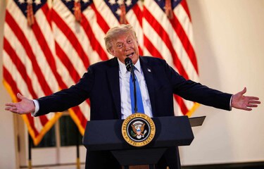 Jueza de EE. UU. extiende bloqueo a restricciones de Trump sobre el voto por correo