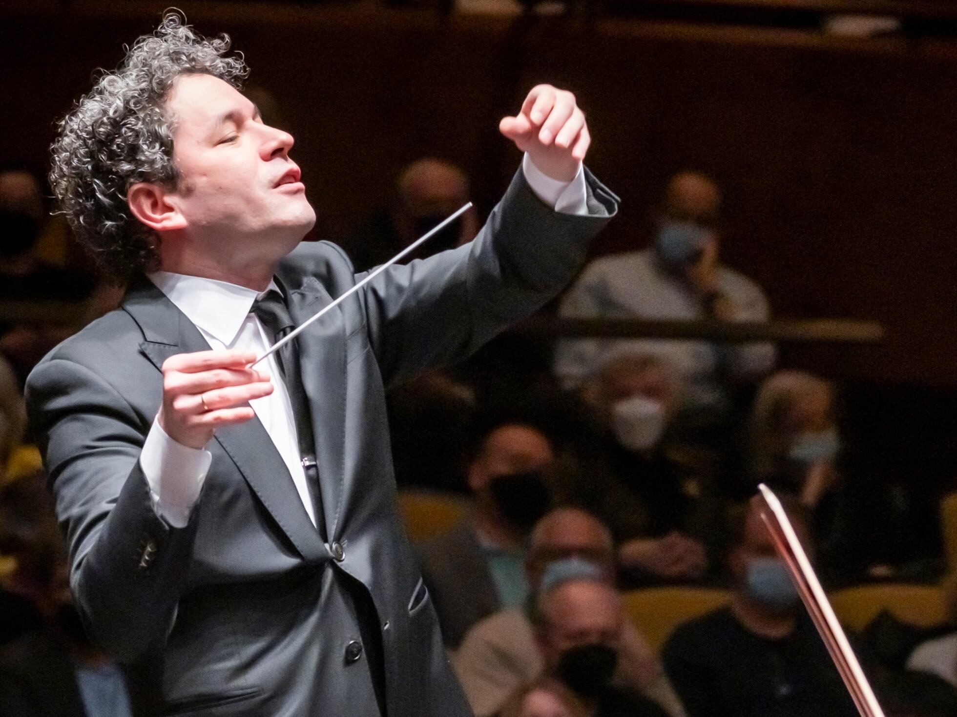 Gustavo Dudamel hace historia al asumir la dirección musical de la Filarmónica de Nueva York