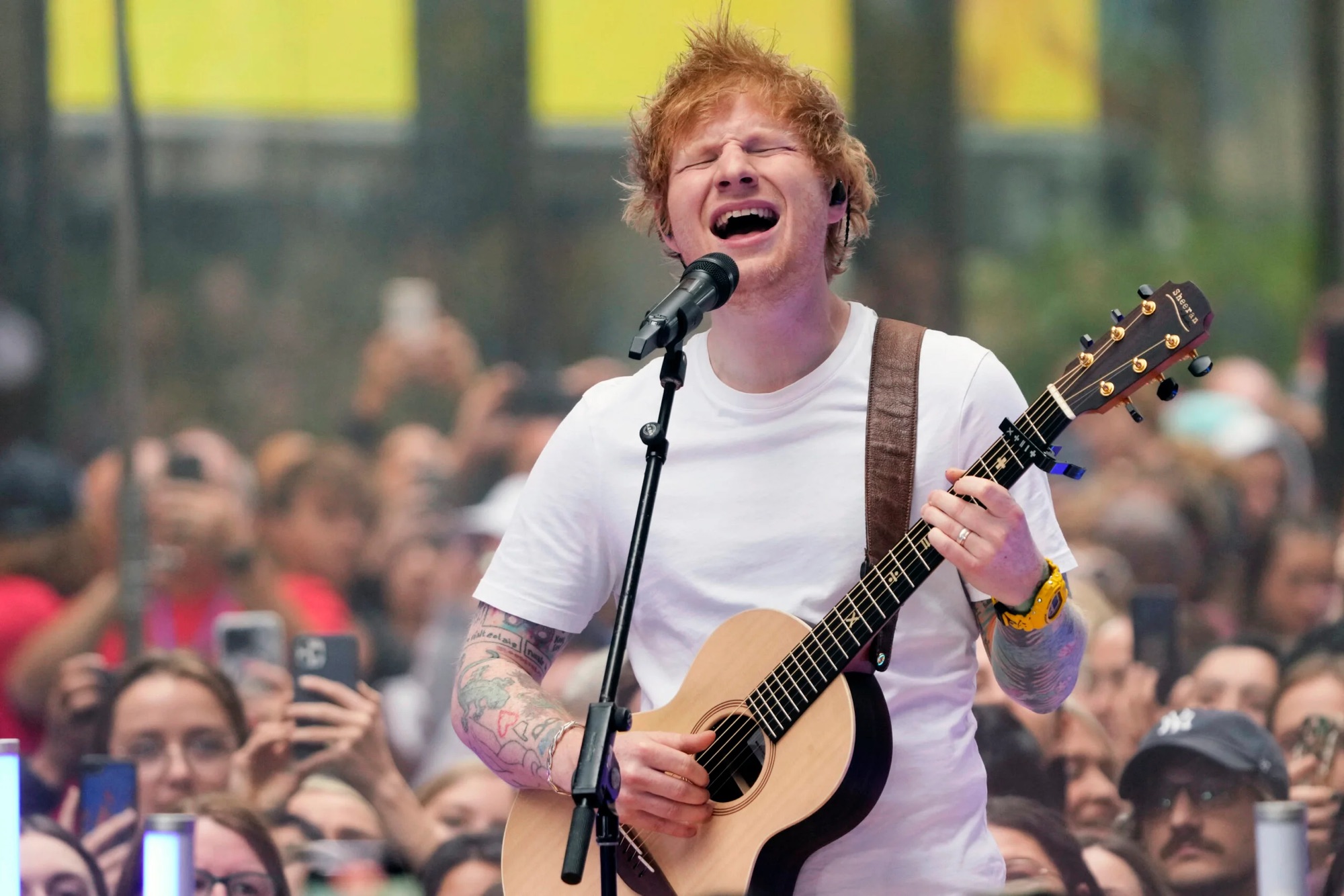 Ed Sheeran recibe críticas tras retirar a Macklemore de su gira por su postura sobre Palestina