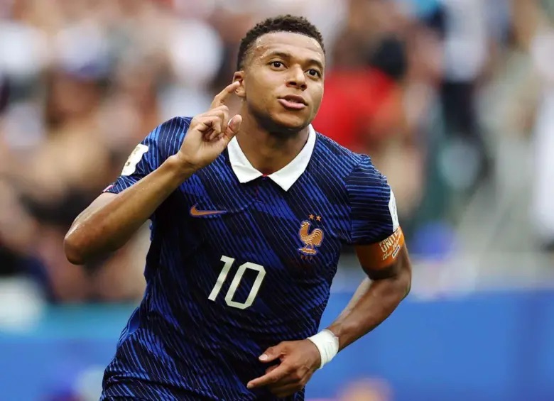 Mbappé estará entre 10 y 12 días fuera por lesión en la rodilla izquierda
