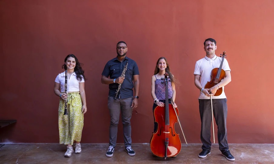 Fundación Sinfonía busca jóvenes instrumentistas dominicanos para beca internacional